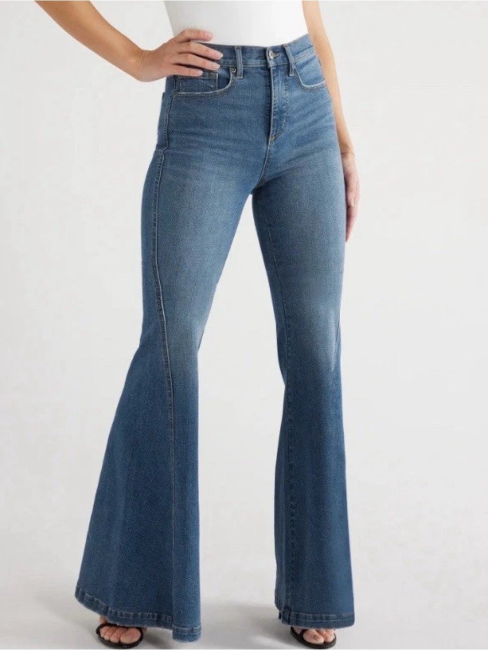 Sofia Vergara Women’s Melisa Mega Flare Pants Super High Rise Blue Wash Size 12